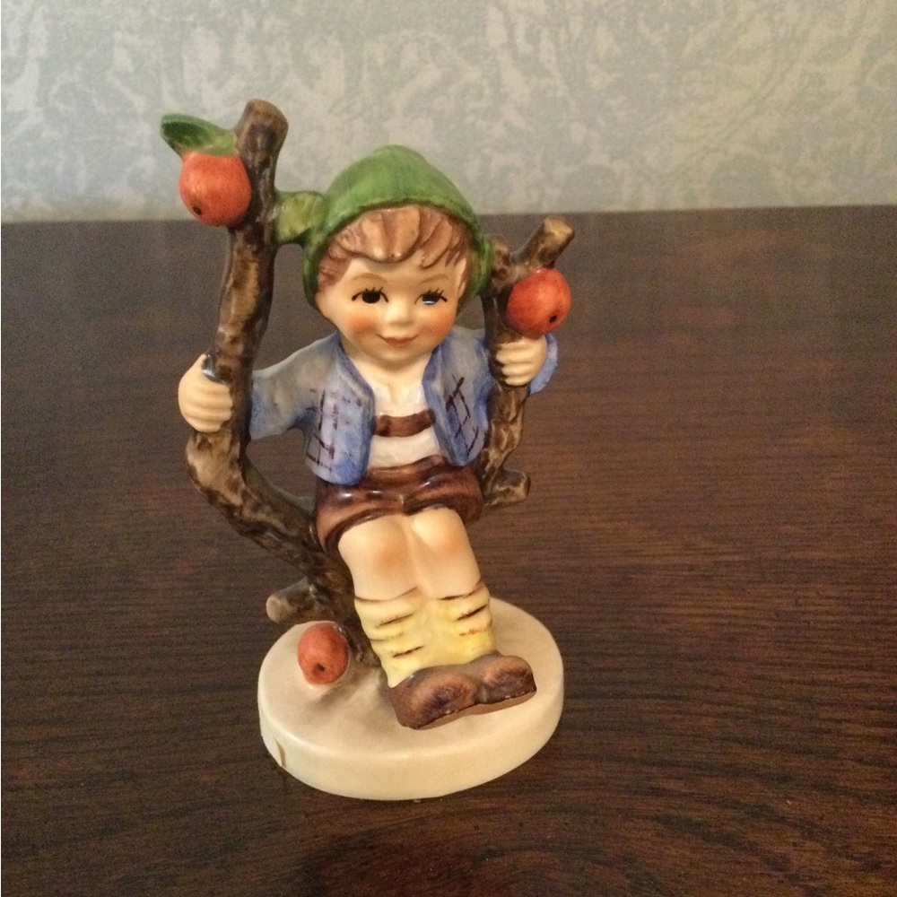 Hummel Goebel “Apple Tree Boy”